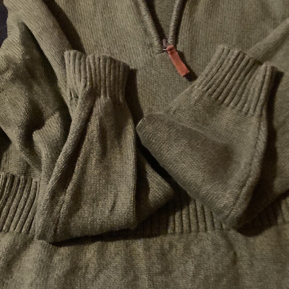 Carter’s boys mock neck sweater.  Size 14. - Picture 3 of 4